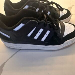 Adidas Forum Low youth size 4.5